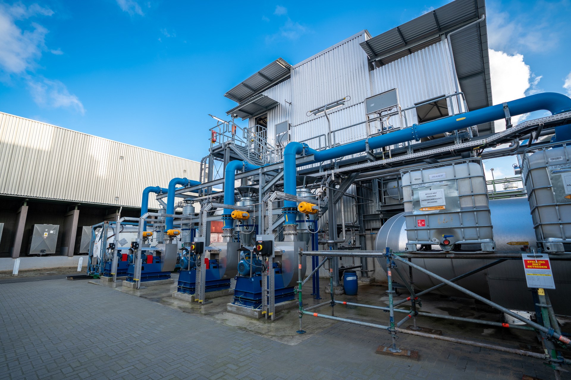 Nitrous oxide reduction unit at the caprolactam plant in Antwerp, Belgium