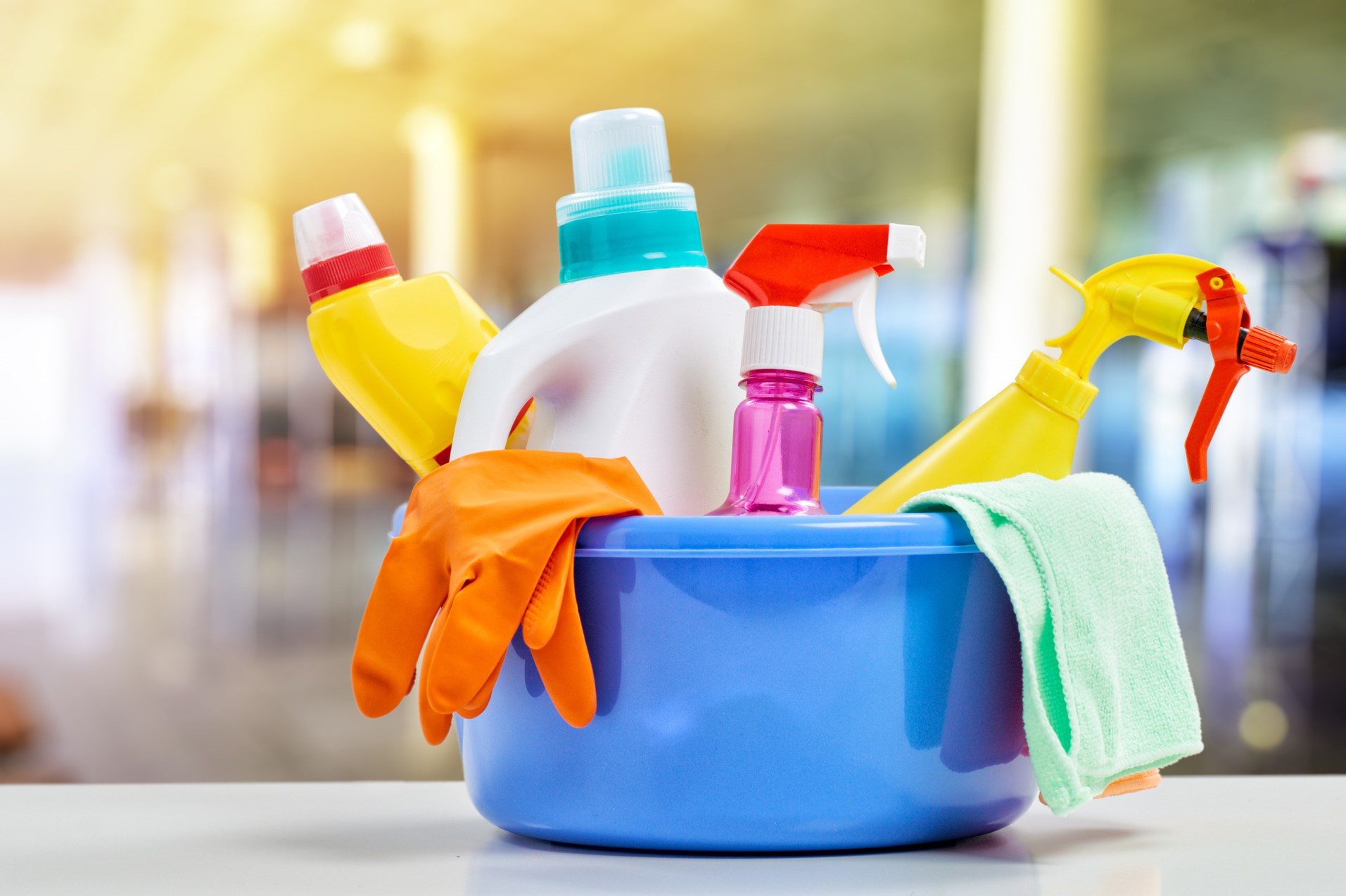Preservatives and fragrances in cleaning agents