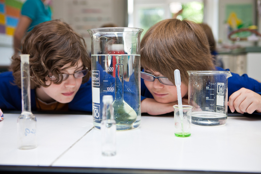 LANXESS launched an education initiative in 2008 and promotes education at schools and universities.