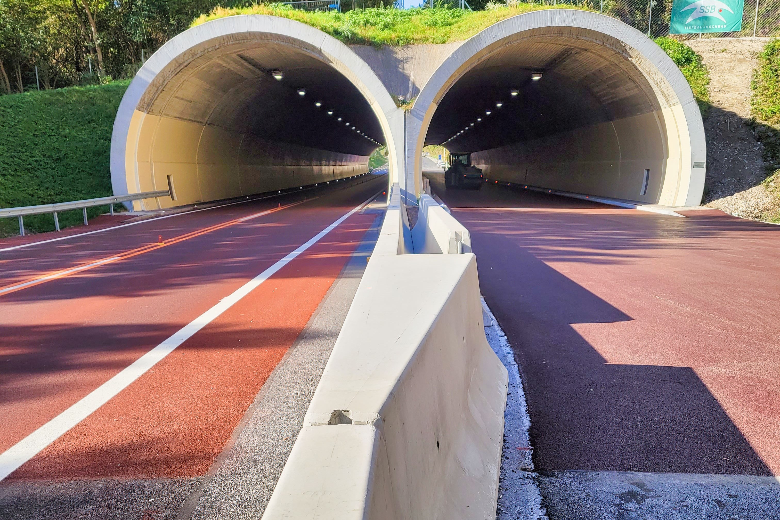 Bituminous application/ asphalt application coloured Austria Tunnel